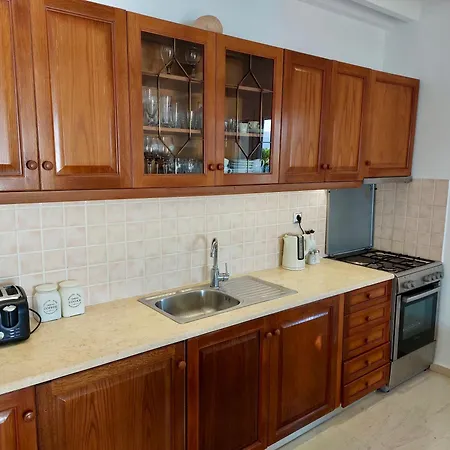 Tramonto بيت للعطل Lévki