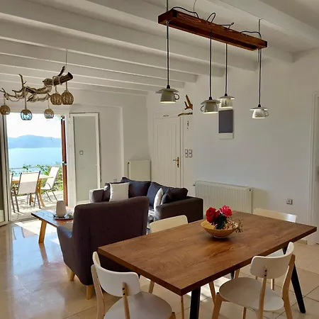 Tramonto بيت للعطل